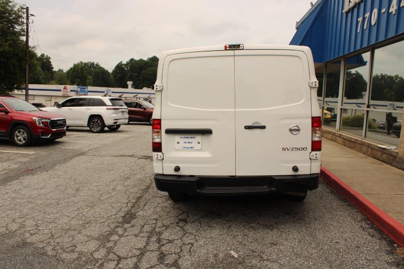 Nissan NV Cargo NV2500 HD Standard Roof V6 S 2021