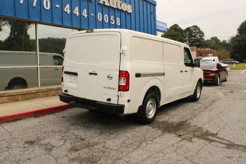 Nissan NV Cargo NV2500 HD Standard Roof V6 S 2021