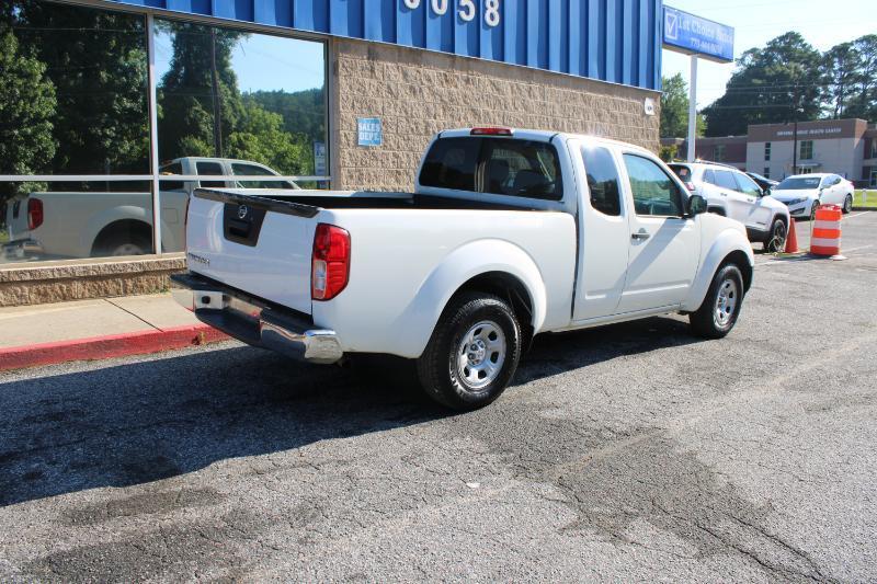 Nissan Frontier 2WD King Cab I4 Auto SV 2016