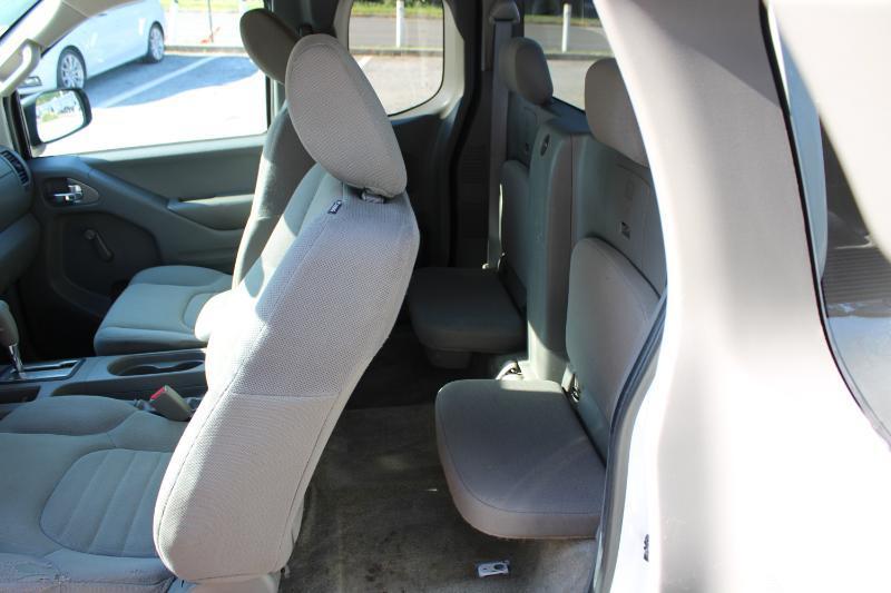 Nissan Frontier 2WD King Cab I4 Auto SV 2016