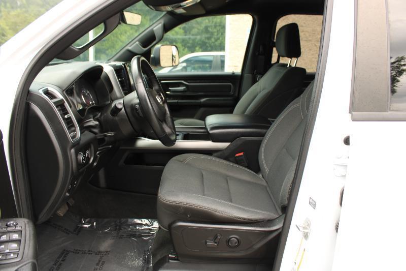 RAM 1500 Big Horn 4x4 Crew Cab 6'4" Box 2024