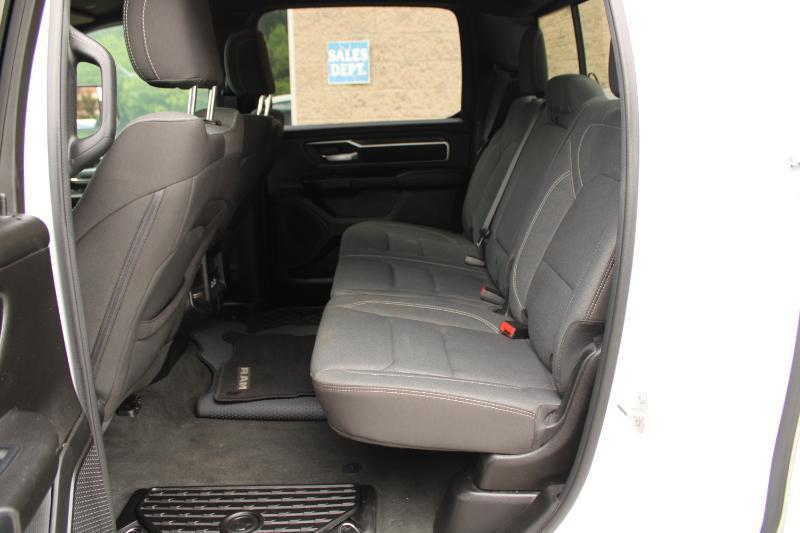 RAM 1500 Big Horn 4x4 Crew Cab 6'4" Box 2024