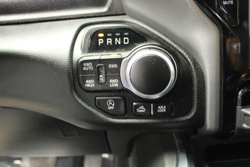 RAM 1500 Big Horn 4x4 Crew Cab 6'4" Box 2024