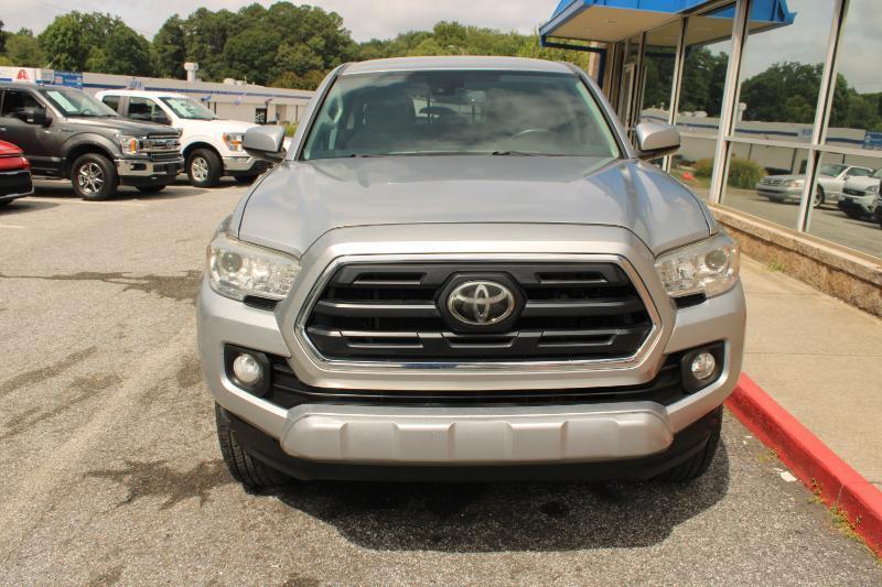 Toyota Tacoma 2WD SR5 Double Cab 6' Bed AT (Natl) 2019