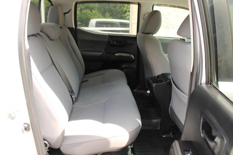 Toyota Tacoma 2WD SR5 Double Cab 6' Bed AT (Natl) 2019
