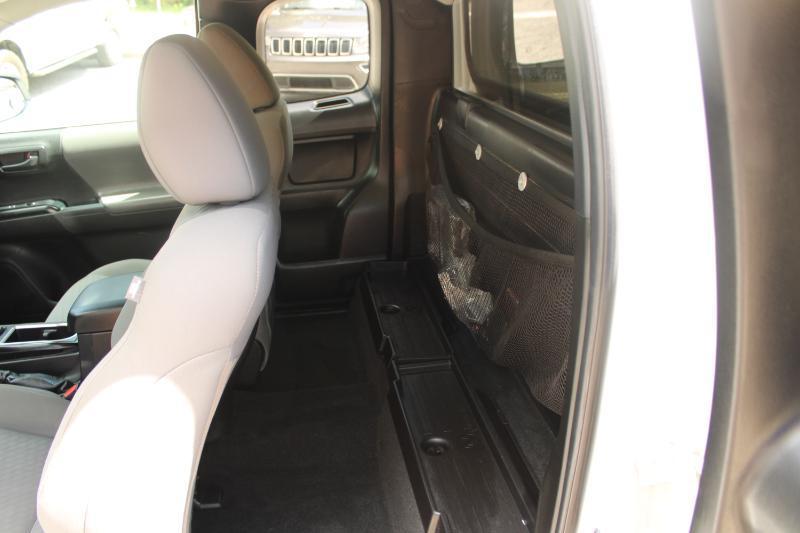 Toyota Tacoma 2WD SR Access Cab 6' Bed I4 AT (Natl) 2022