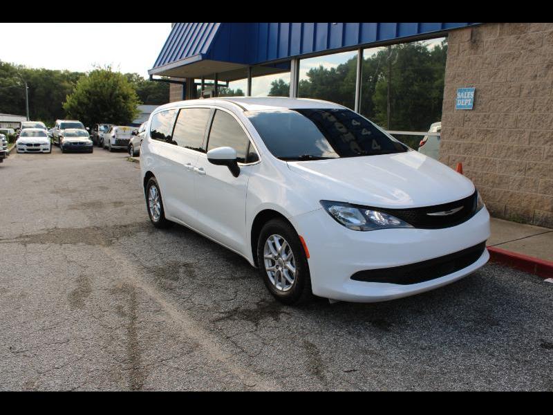 2023 Chrysler Voyager LX FWD