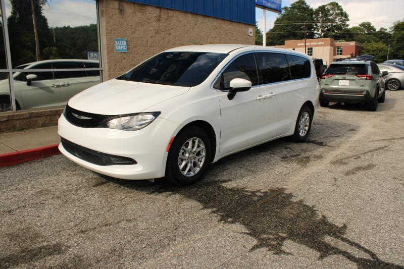 Chrysler Voyager LX FWD 2023