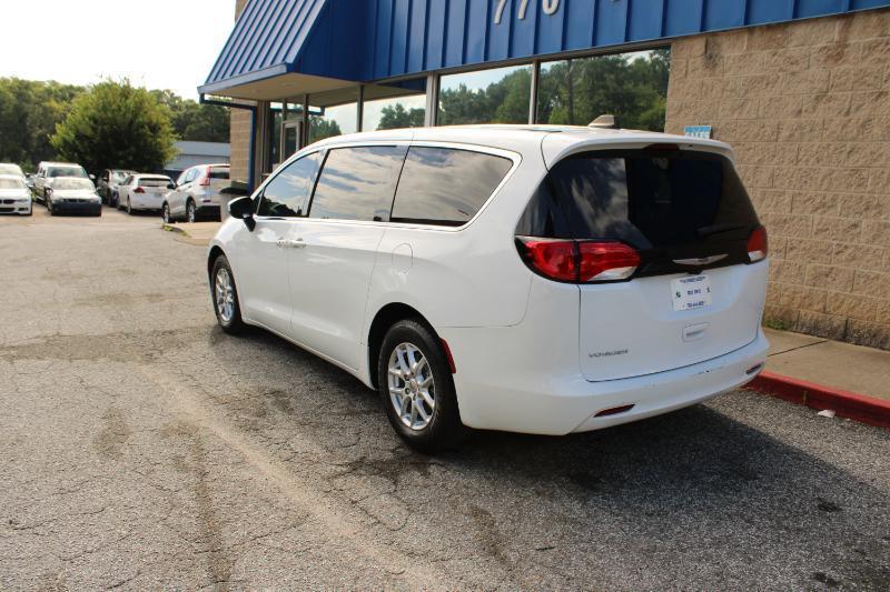 Chrysler Voyager LX FWD 2023