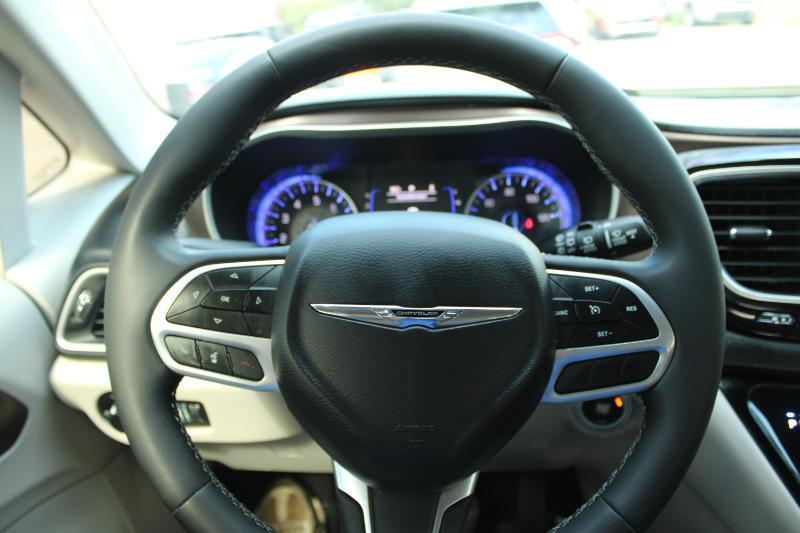 Chrysler Voyager LX FWD 2023
