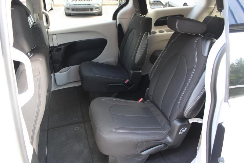 Chrysler Voyager LX FWD 2023