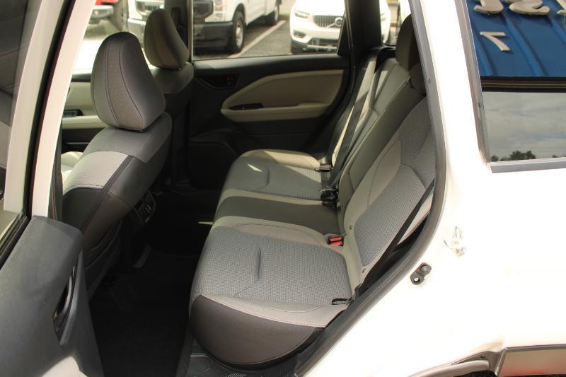 Subaru Forester Premium AWD 2025
