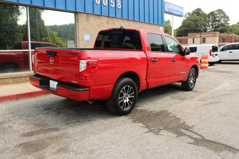 Nissan Titan 4x2 Crew Cab SV 2023