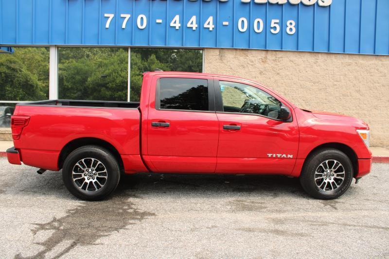Nissan Titan 4x2 Crew Cab SV 2023