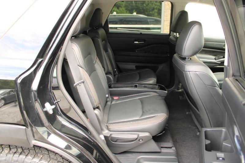Nissan Pathfinder SL 4WD 2022