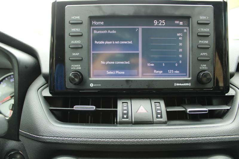 Toyota RAV4 XLE Premium FWD (Natl) 2020