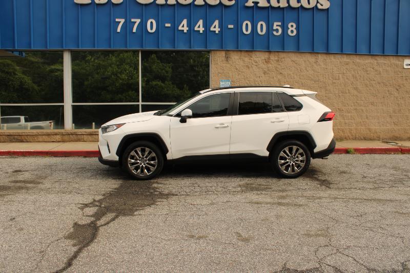 Toyota RAV4 XLE Premium FWD (Natl) 2020