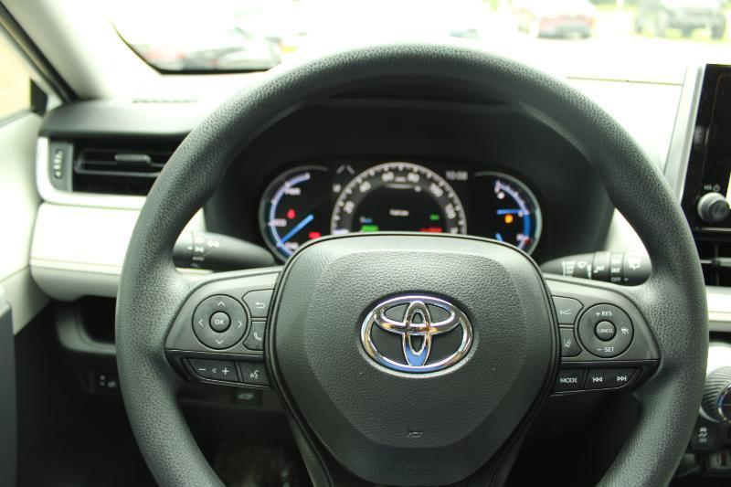 Toyota RAV4 Hybrid XLE AWD (Natl) 2023
