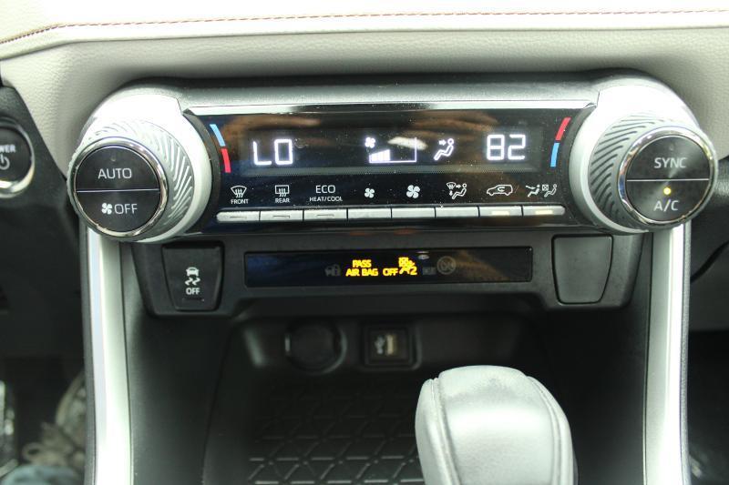 Toyota RAV4 Hybrid XLE AWD (Natl) 2023