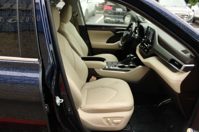 Toyota Highlander Limited FWD (Natl) 2021
