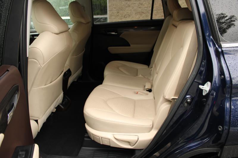 Toyota Highlander Limited FWD (Natl) 2021
