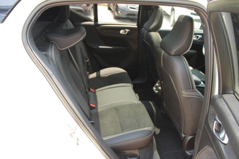 Volvo XC40 Recharge Pure Electric P8 eAWD Twin Plus 2022