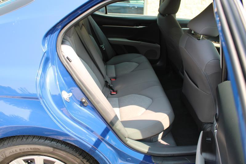 Toyota Camry Hybrid LE CVT (Natl) 2023