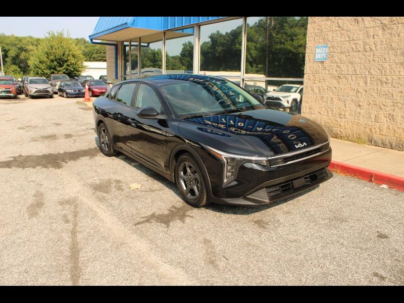 Kia K4 LXS FWD 2025