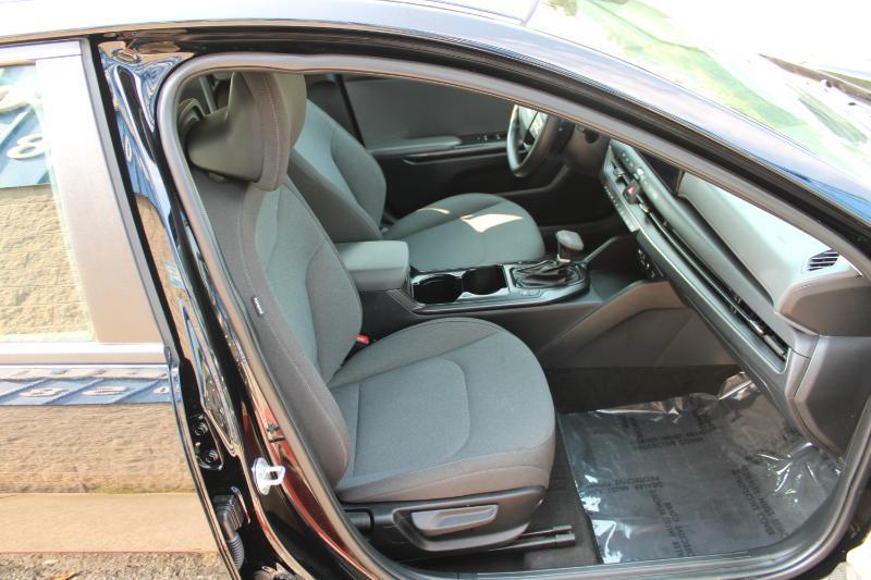 Kia K4 LXS FWD 2025