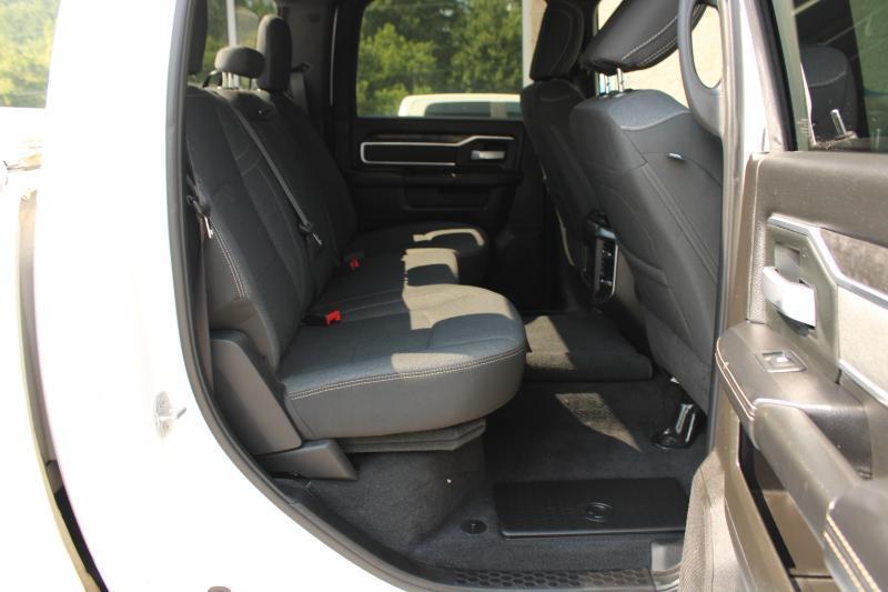 RAM 2500 Big Horn 4x4 Crew Cab 6'4" Box 2019