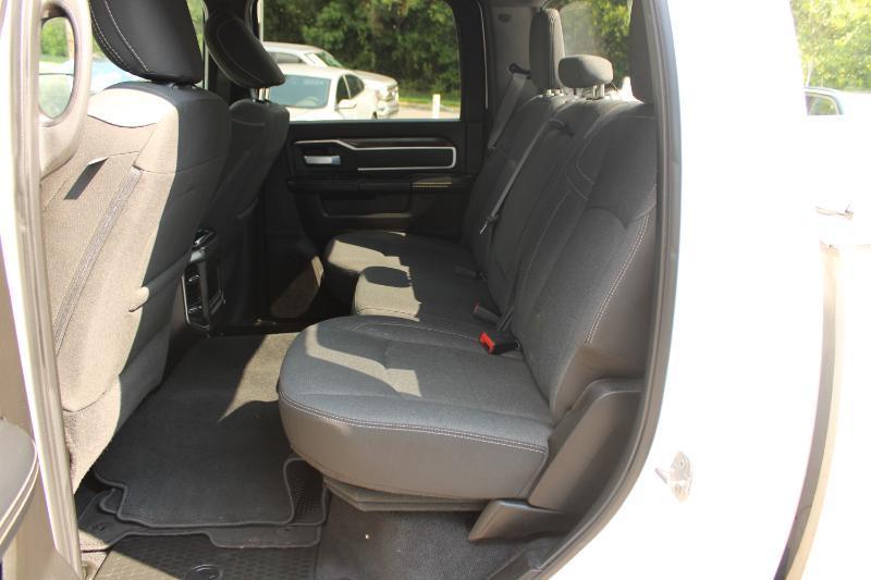 RAM 2500 Big Horn 4x4 Crew Cab 6'4" Box 2019