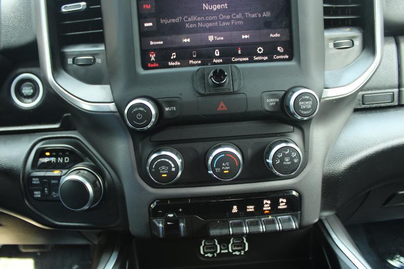 RAM 2500 Big Horn 4x4 Crew Cab 6'4" Box 2019