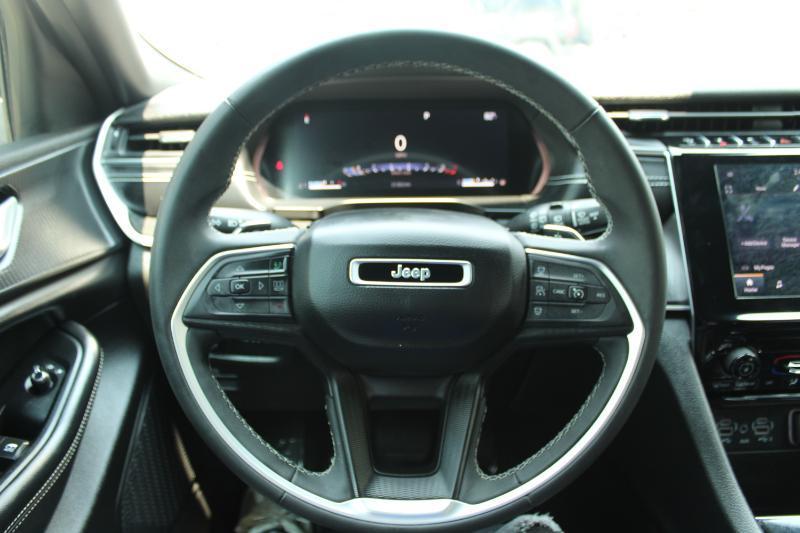Jeep Grand Cherokee L Laredo X 4x2 2024