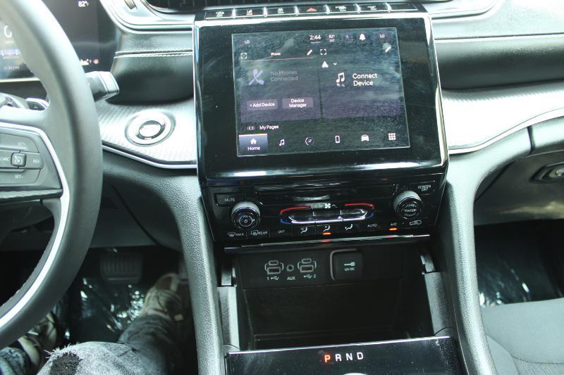 Jeep Grand Cherokee L Laredo X 4x2 2024