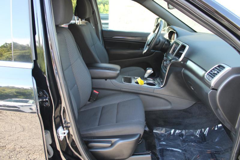 Jeep Grand Cherokee Laredo 4x2 *Ltd Avail* 2018