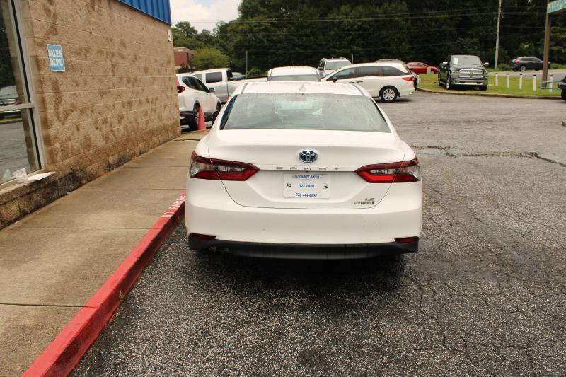 Toyota Camry Hybrid LE CVT (Natl) 2022