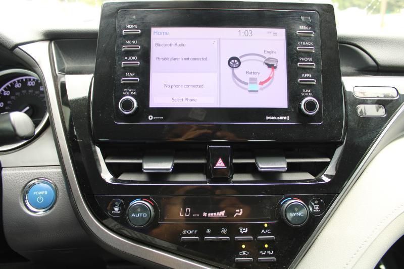 Toyota Camry Hybrid LE CVT (Natl) 2022
