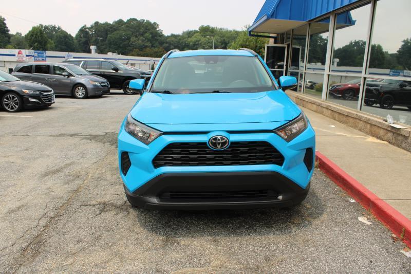Toyota RAV4 LE FWD (Natl) 2021
