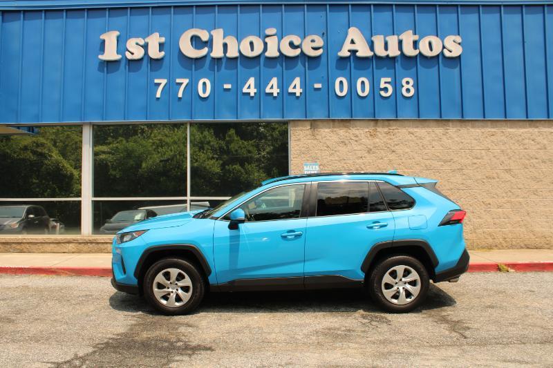 Toyota RAV4 LE FWD (Natl) 2021