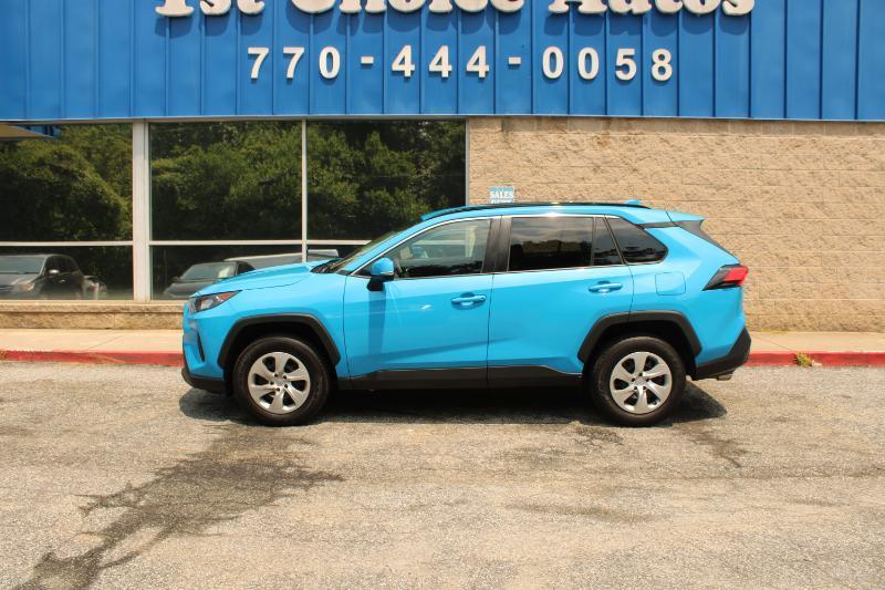 Toyota RAV4 LE FWD (Natl) 2021