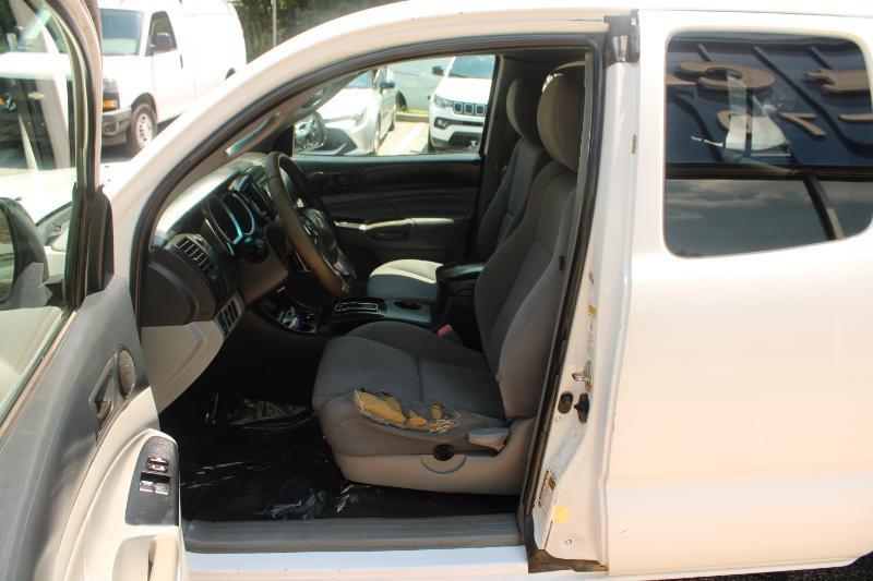 Toyota Tacoma 2WD Access Cab I4 AT PreRunner (Natl) 2015