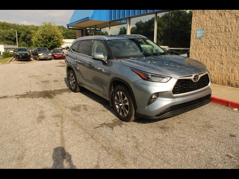Toyota Highlander XLE AWD (Natl) 2022