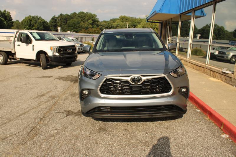 Toyota Highlander XLE AWD (Natl) 2022