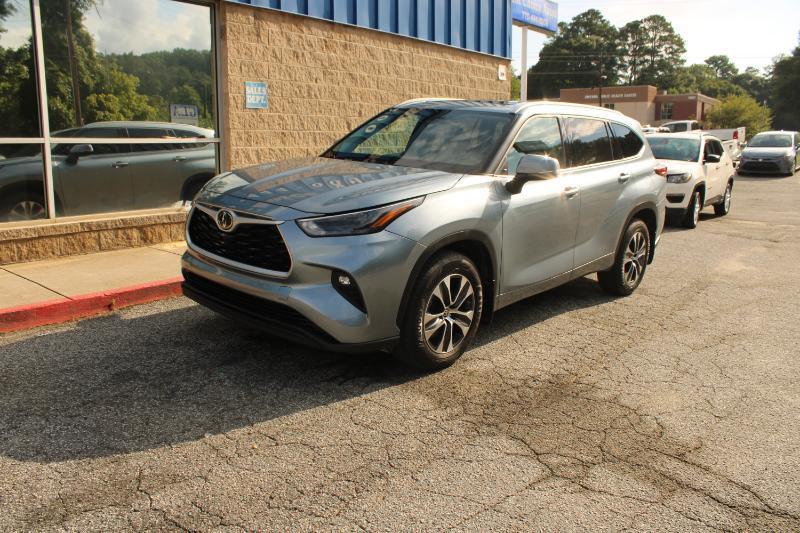 Toyota Highlander XLE AWD (Natl) 2022