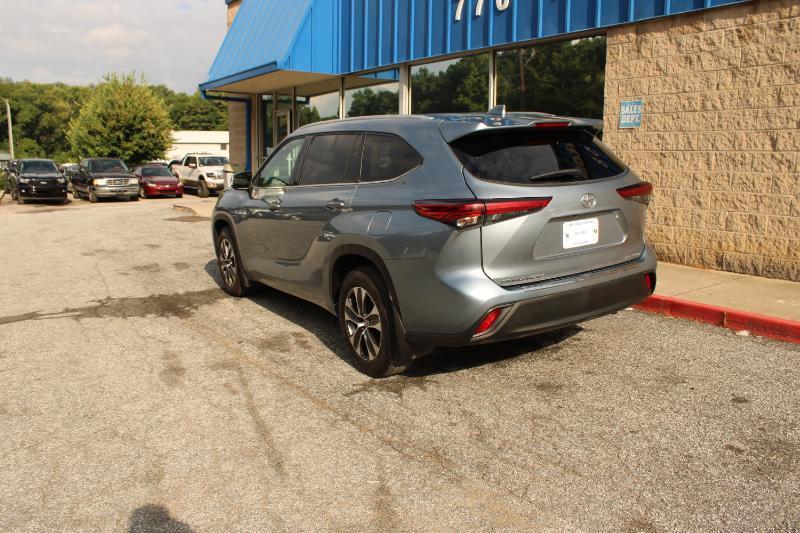 Toyota Highlander XLE AWD (Natl) 2022