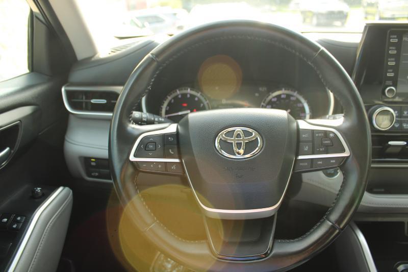 Toyota Highlander XLE AWD (Natl) 2022