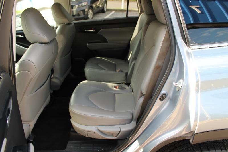 Toyota Highlander XLE AWD (Natl) 2022