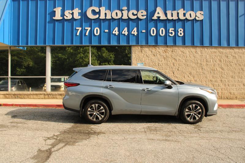Toyota Highlander XLE AWD (Natl) 2022