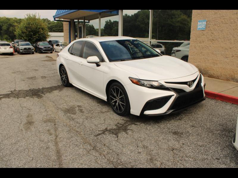 Toyota Camry SE Auto (Natl) 2021