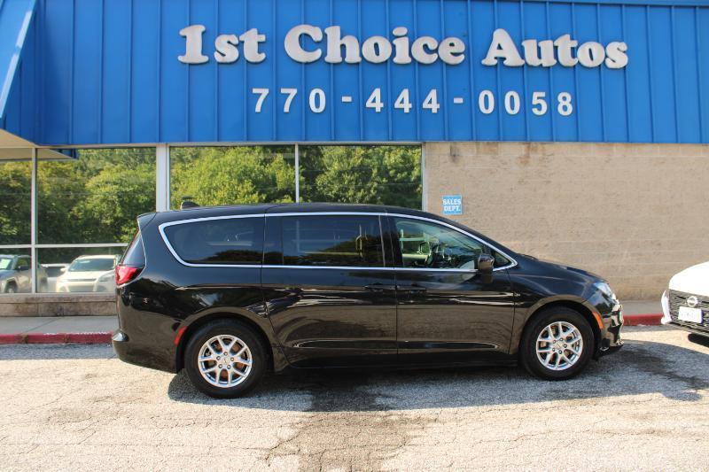 Chrysler Voyager LX FWD 2023